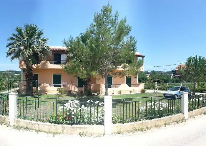 Feakes Apartments